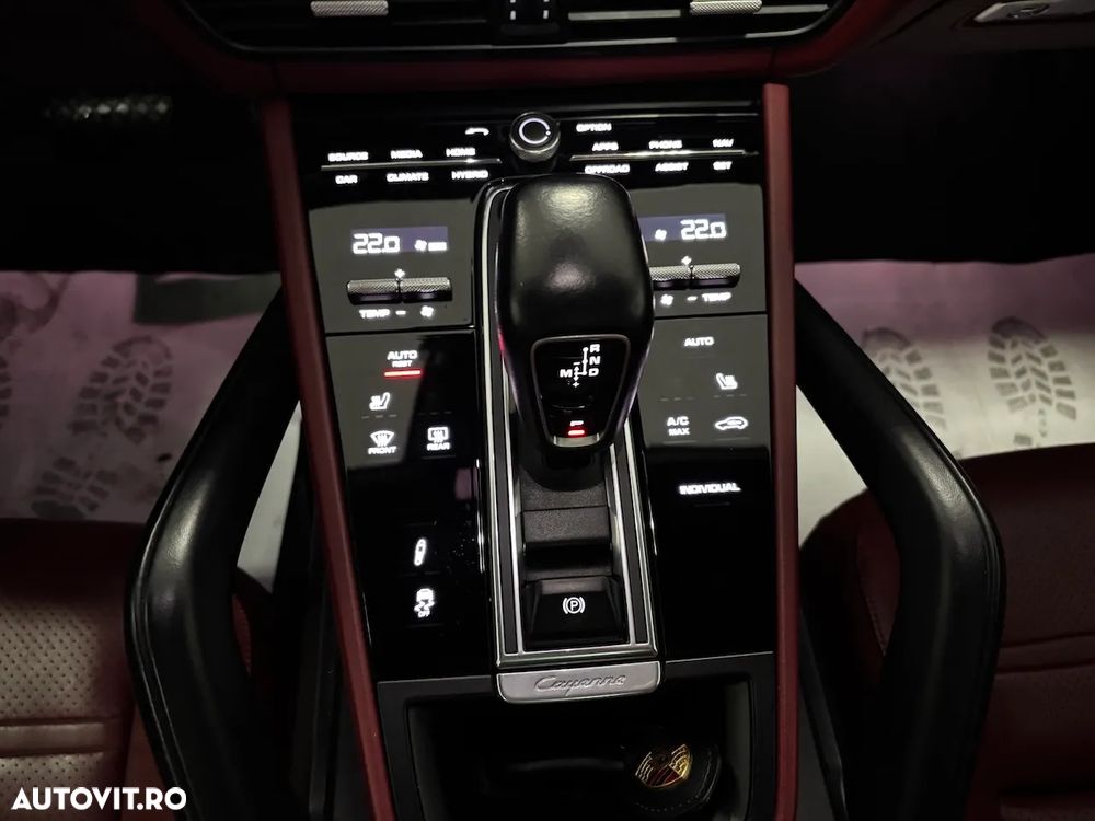 Porsche Cayenne Coupe - 31