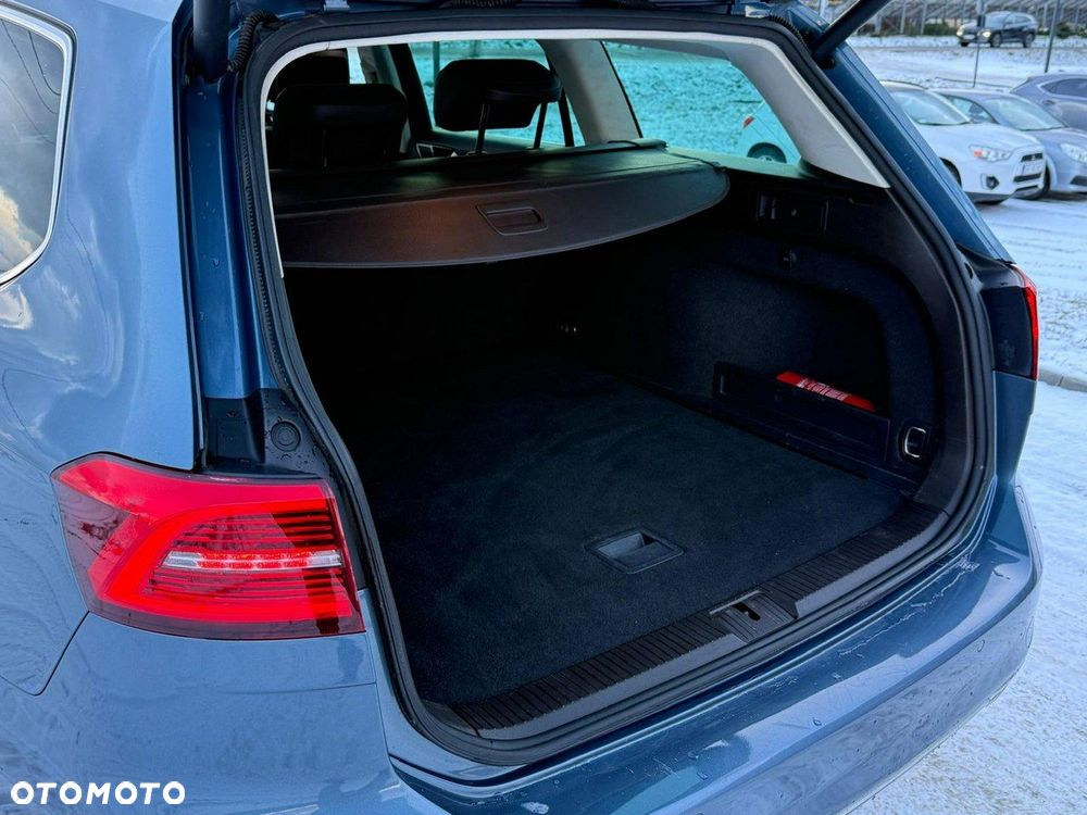 Volkswagen Passat - 26