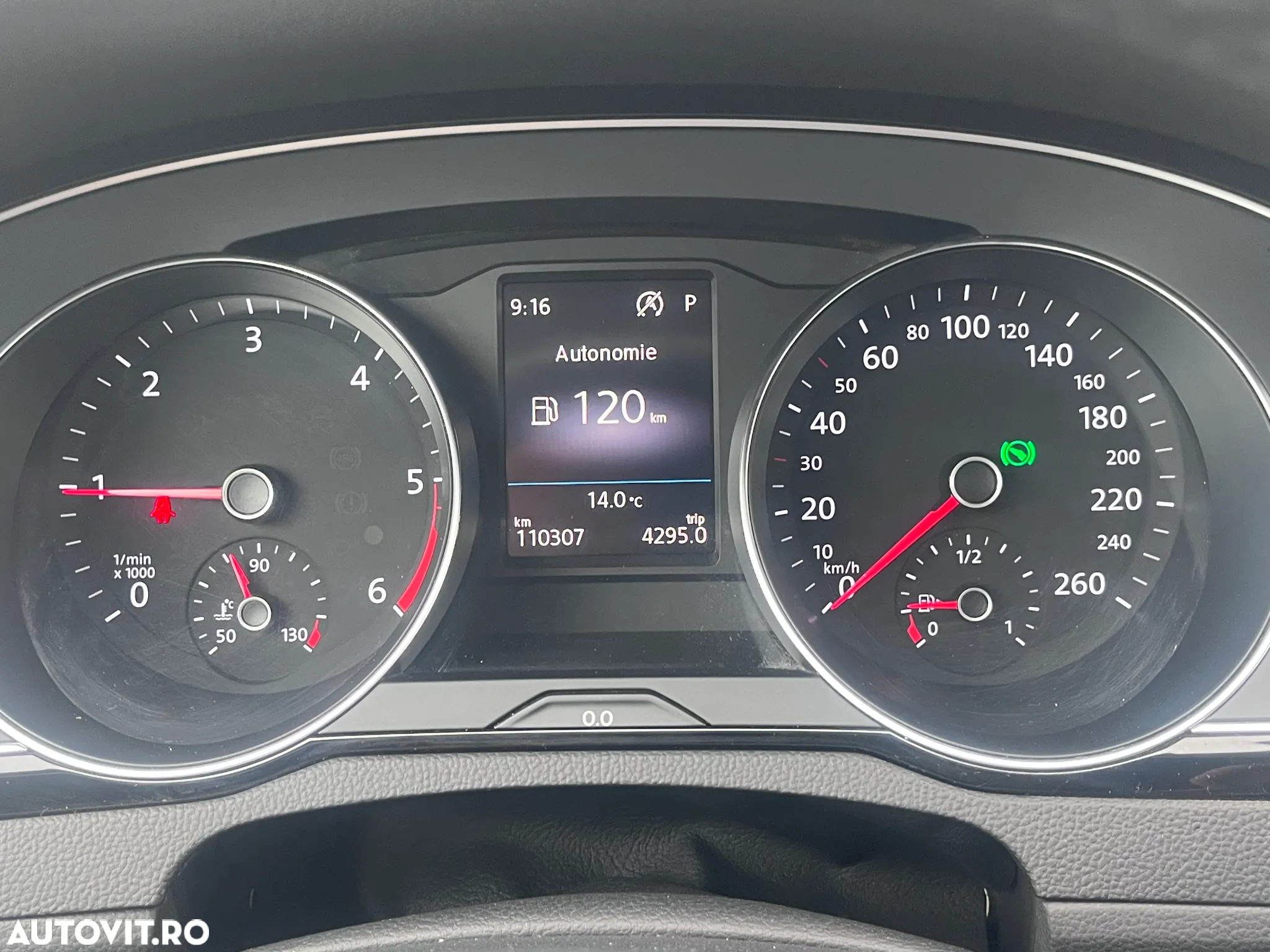 Volkswagen Passat 2.0 TDI DSG Highline - 12
