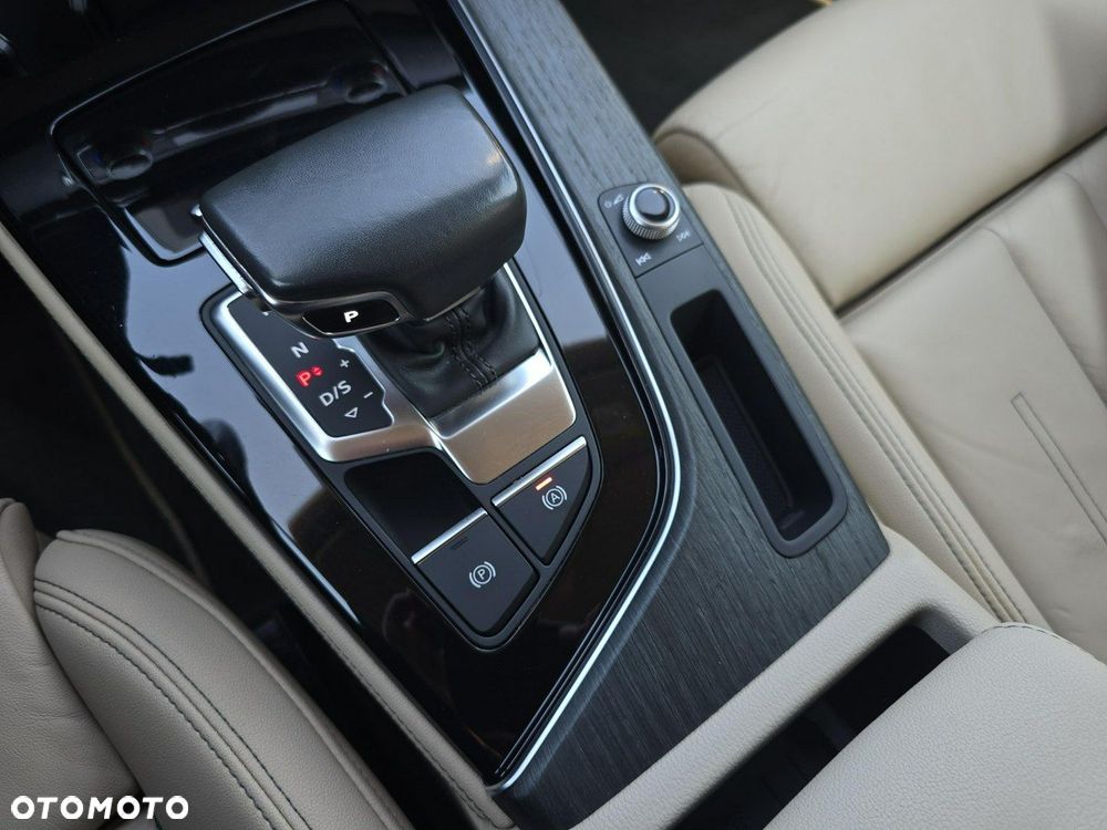 Audi A4 Limousine - 14