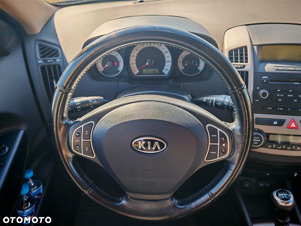 Kia Ceed 1.6 Crdi Comfort - 24