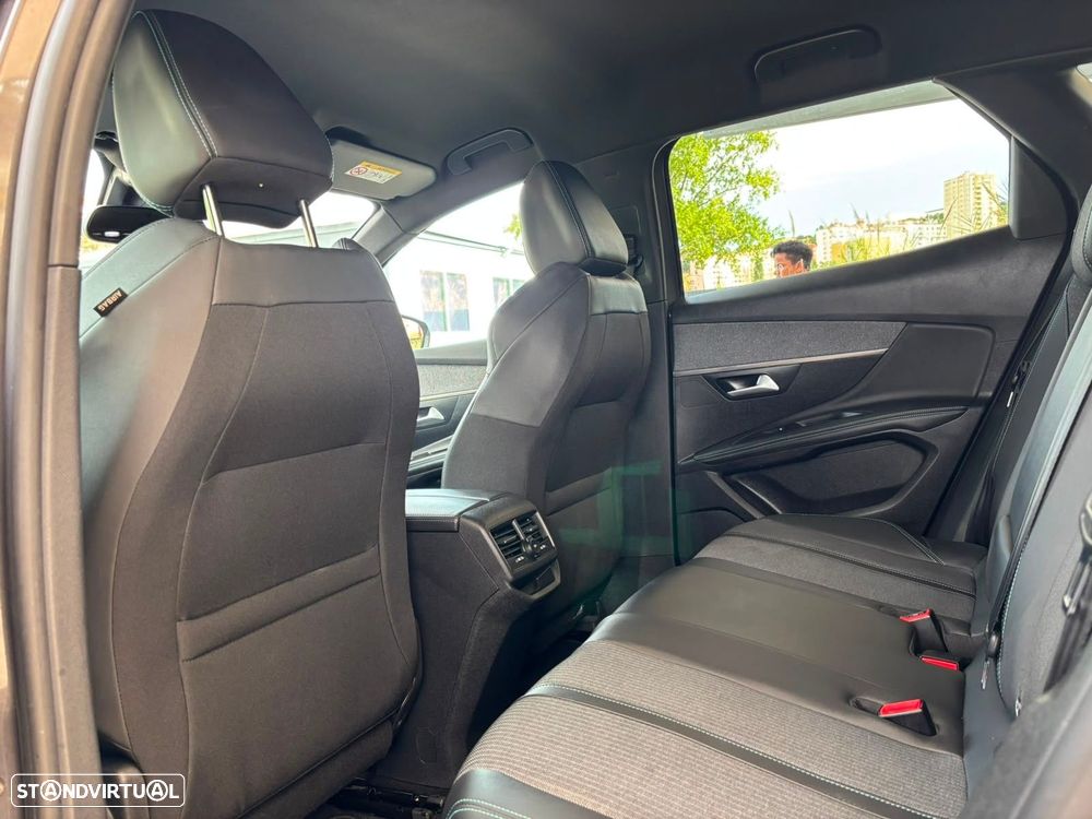 Peugeot 3008 1.5 BlueHDi Allure EAT8 - 40