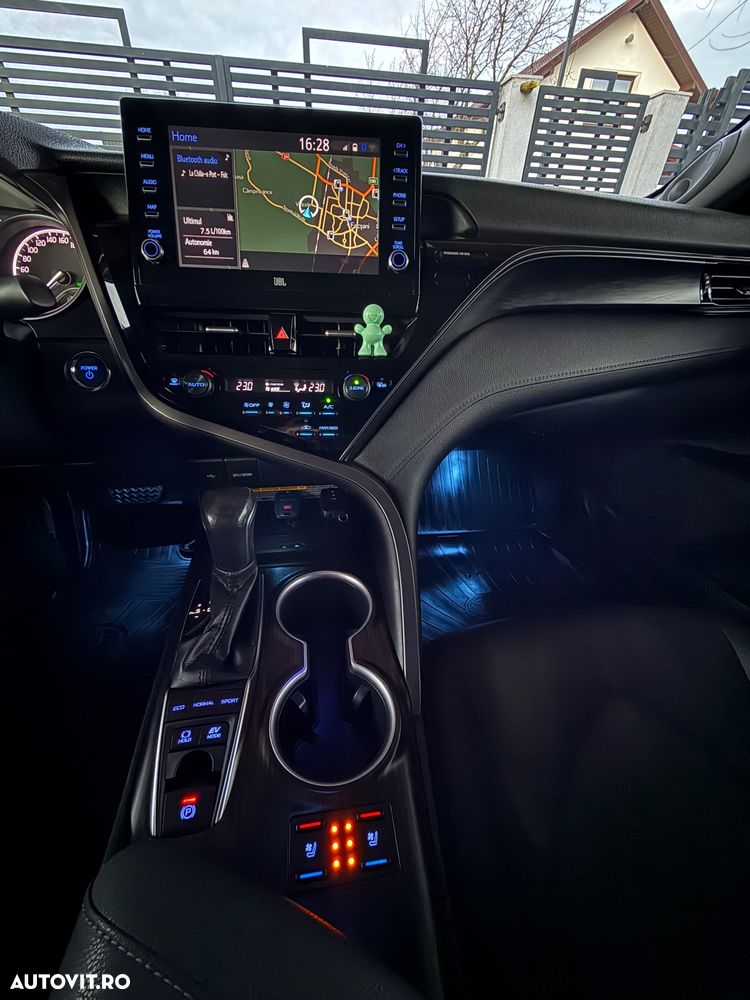 Toyota Camry 2.5 Hybrid Exclusive - 29