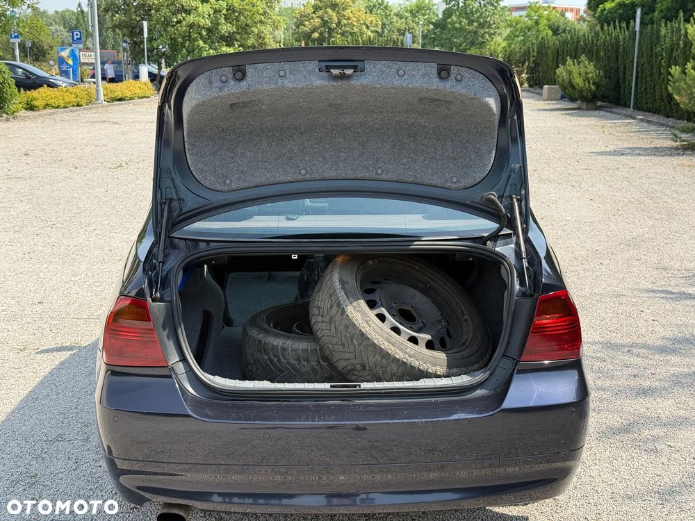 BMW Seria 3 - 12