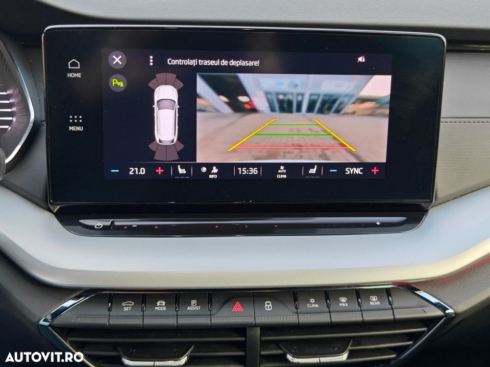 Skoda Octavia Combi 2.0 TDI DSG Sportline - 18