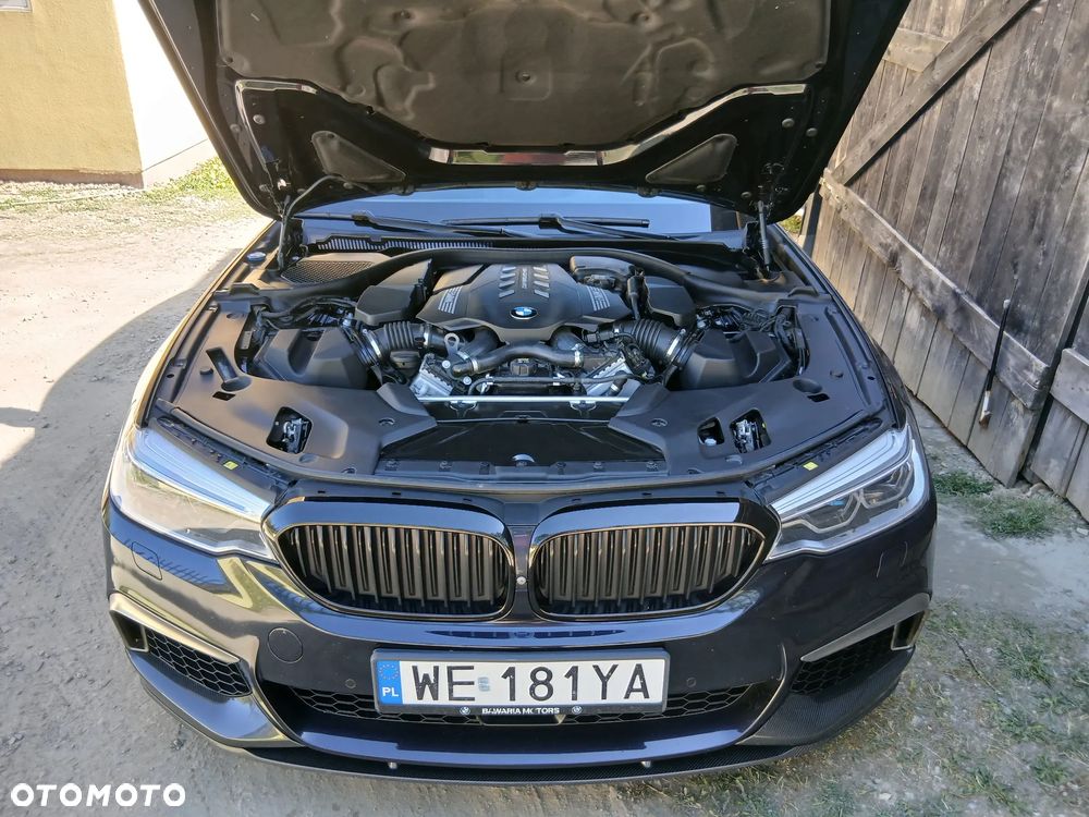 BMW Seria 5 M550i xDrive sport - 3