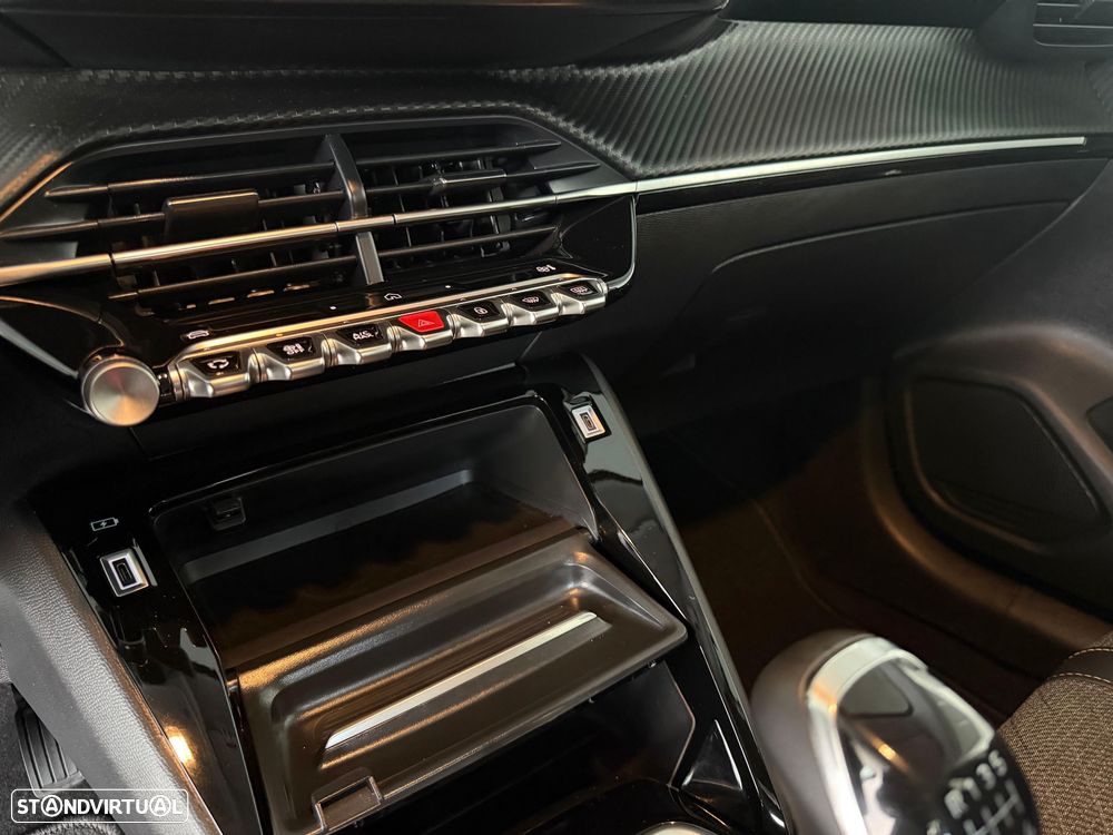 Peugeot 208 1.2 PureTech Allure - 5