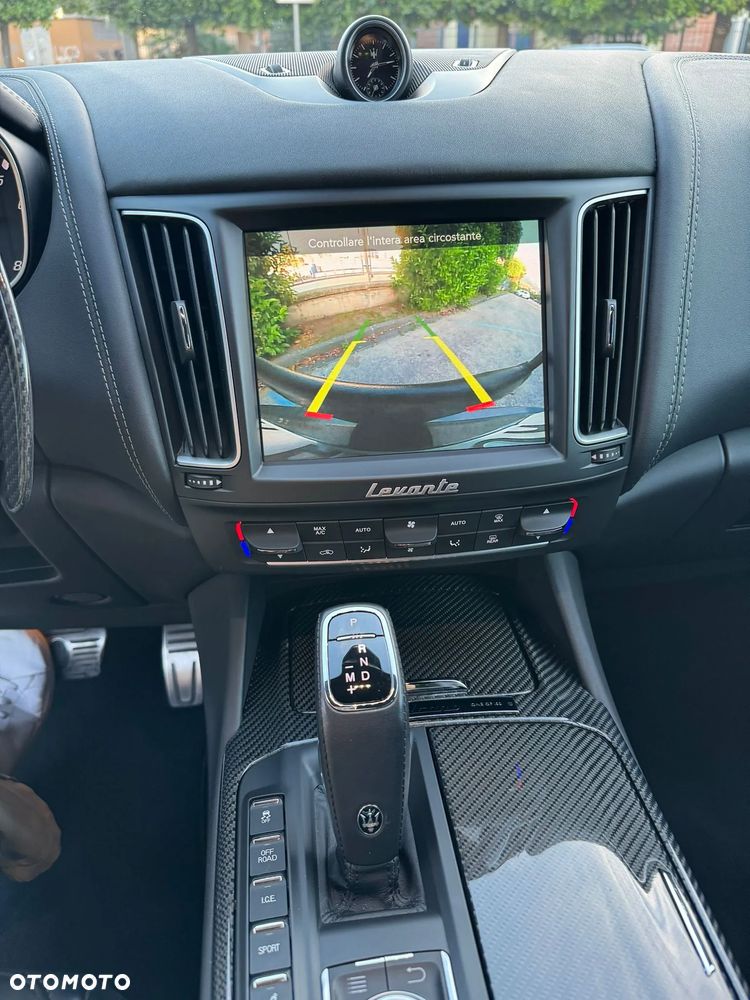 Maserati Levante S - 12