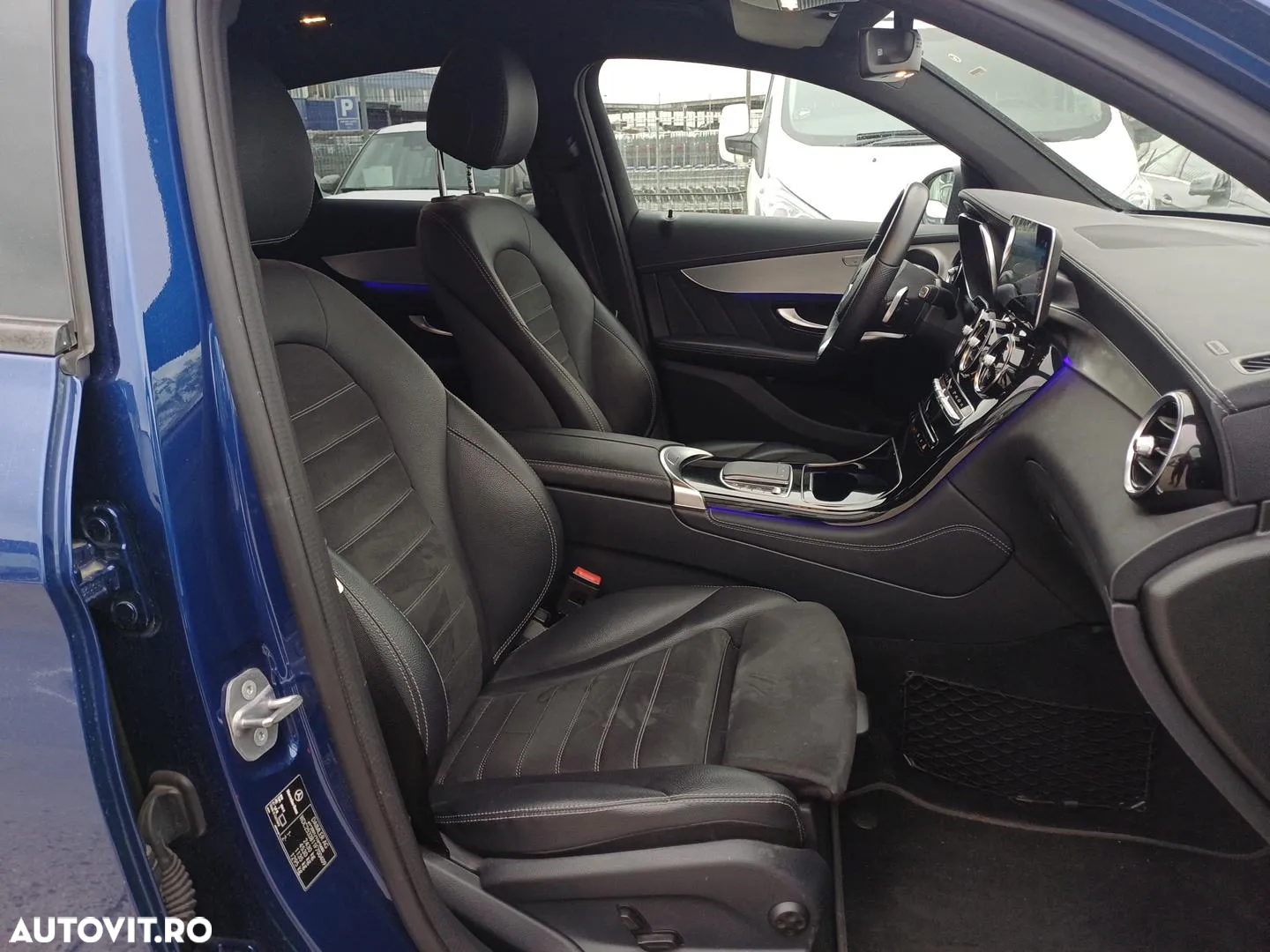 Mercedes-Benz GLC Coupe 200 4Matic 9G-TRONIC AMG Line - 23