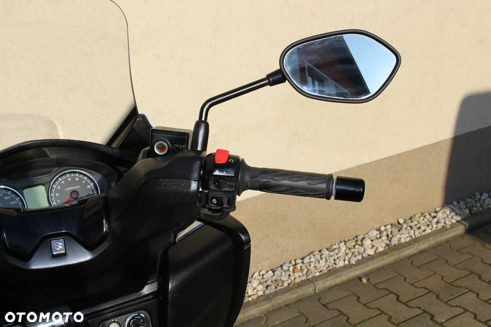 Suzuki Burgman - 34