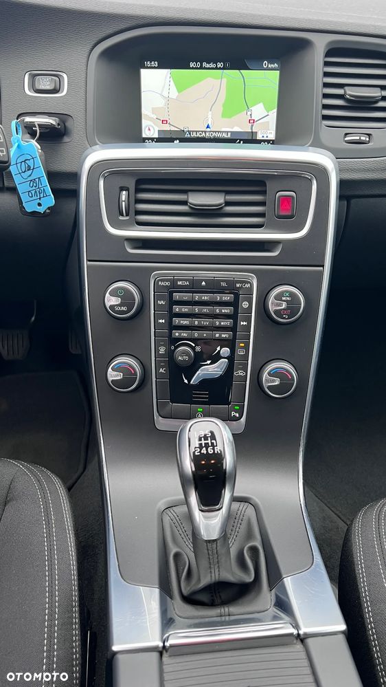 Volvo V60 D2 Momentum - 11