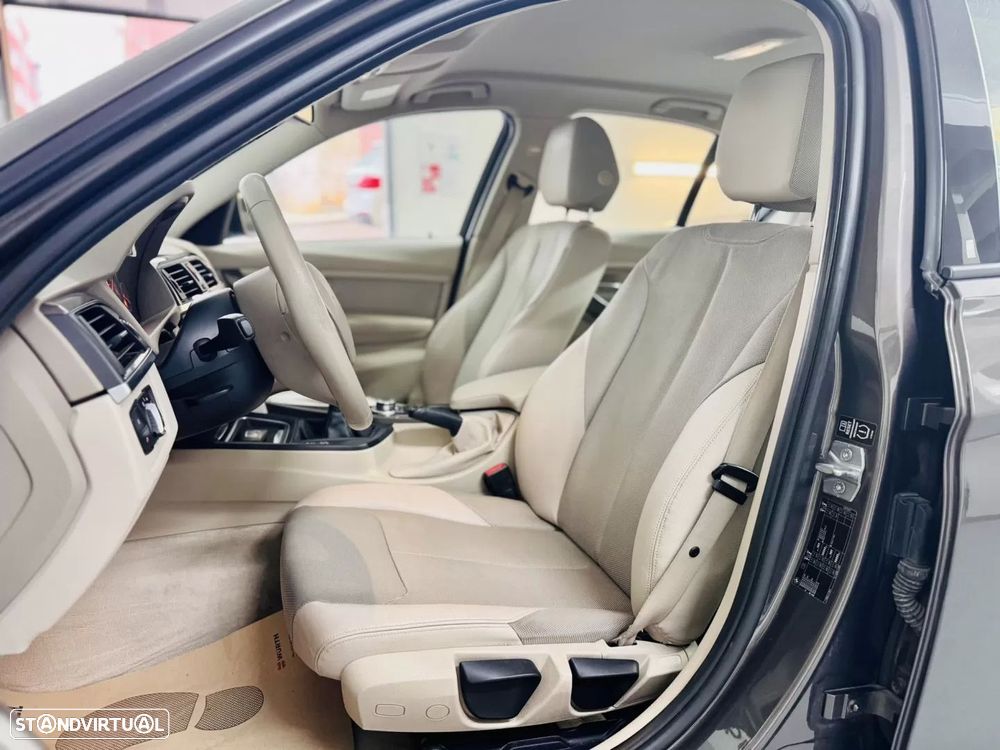 BMW 318 d Modern Line - 26