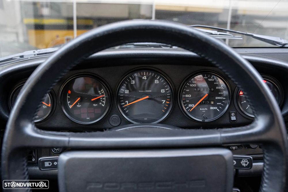 Porsche 911 (964) Coupé 3.6 Carrera 4 - 10