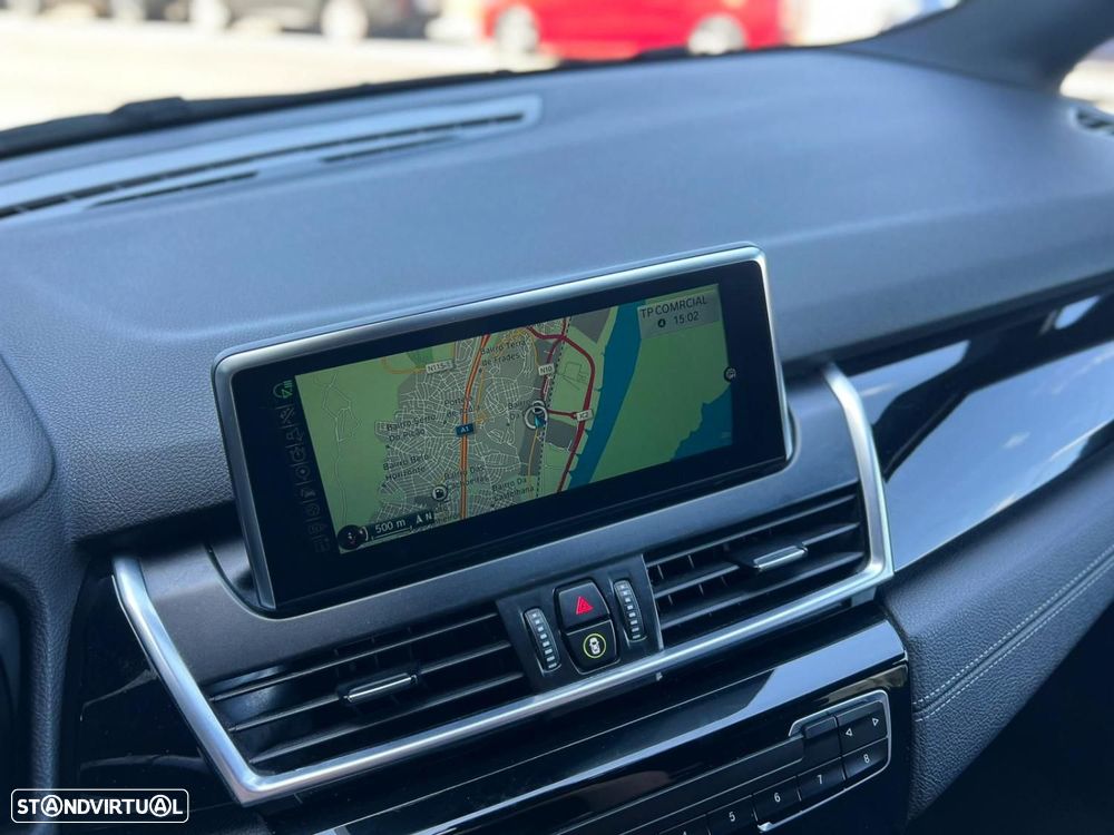 BMW 218 Active Tourer - 9