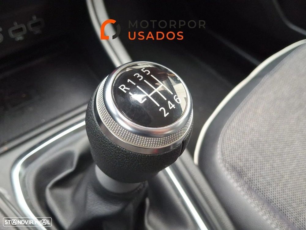 Renault Captur 1.0 TCe Techno Bi-Fuel - 17