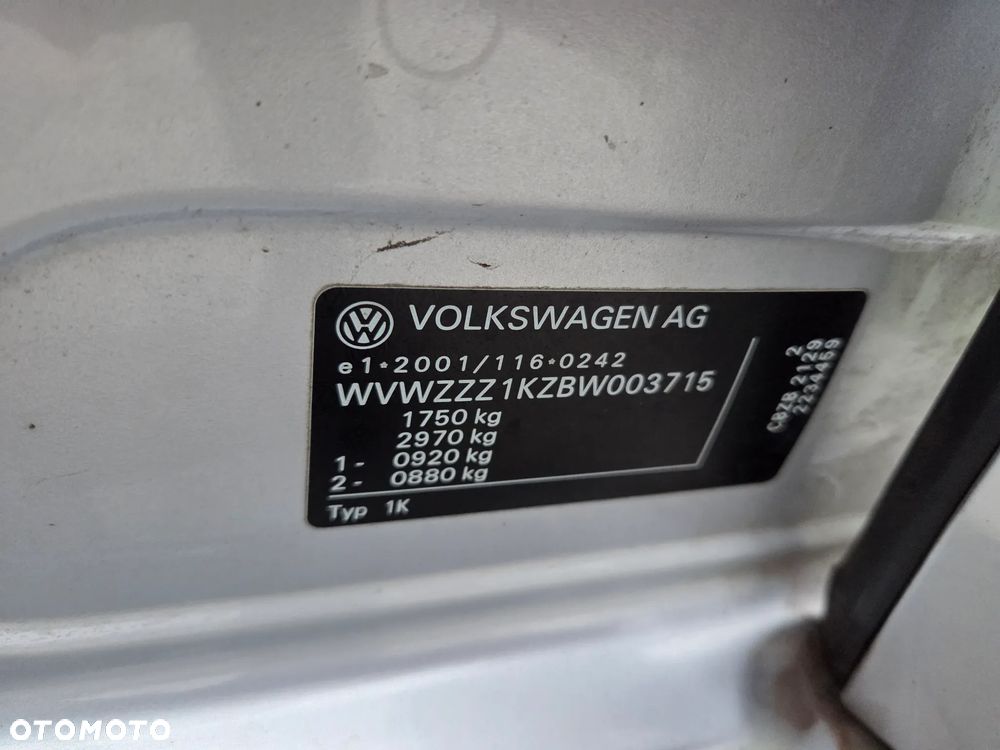 Volkswagen Golf - 23
