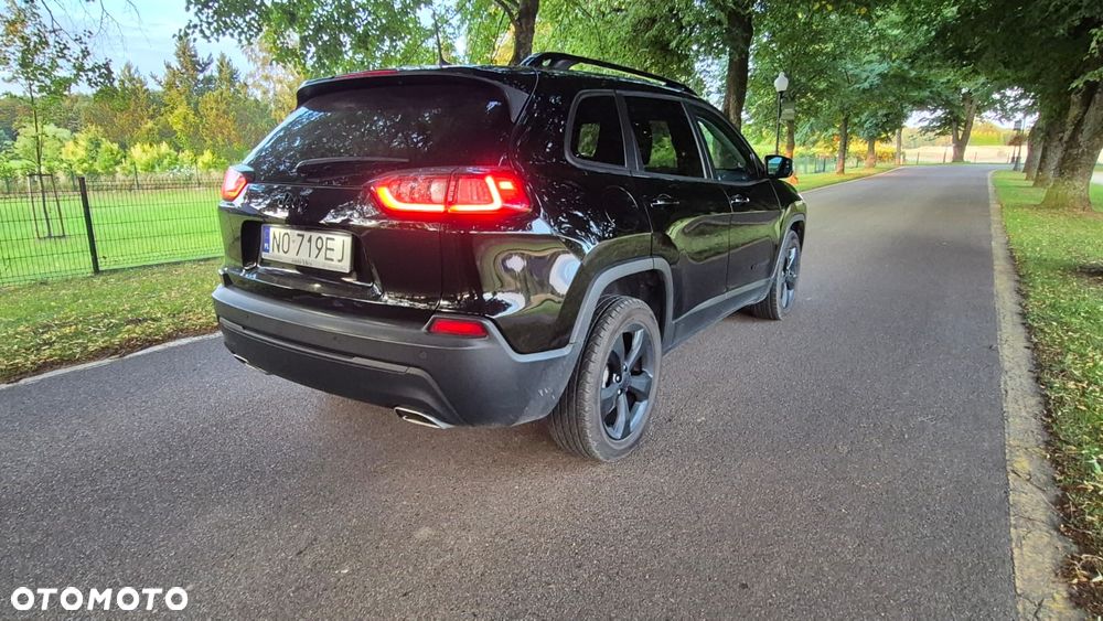 Jeep Cherokee - 3