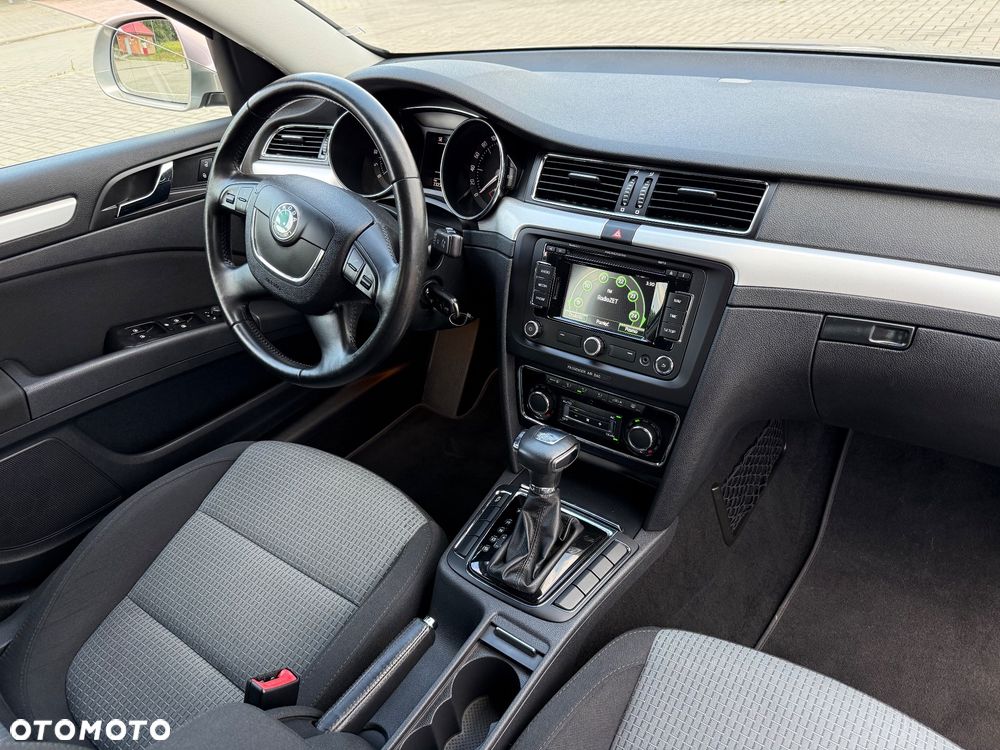 Skoda Superb 2.0 TDI DSG Elegance - 21