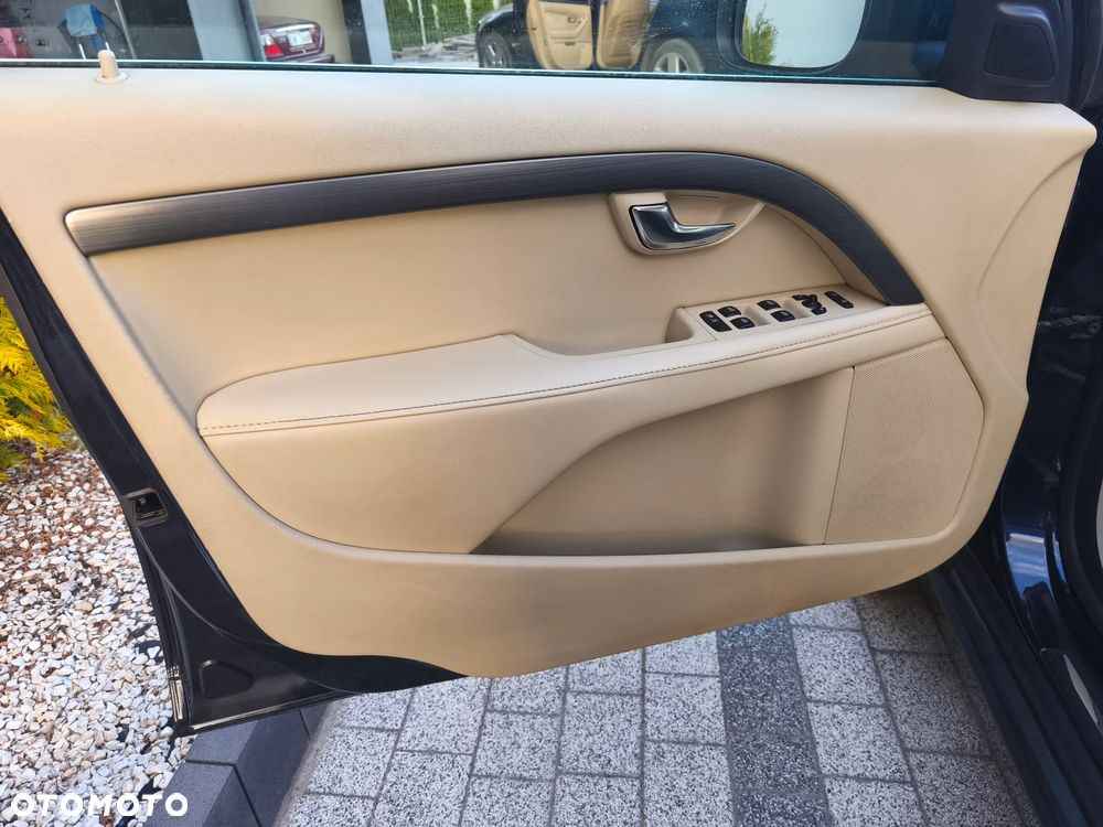 Volvo XC 70 D4 AWD Geartronic Summum - 32