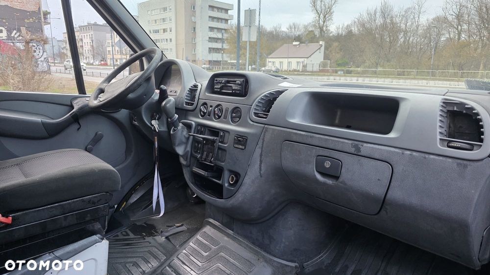 Mercedes-Benz Sprinter - 20