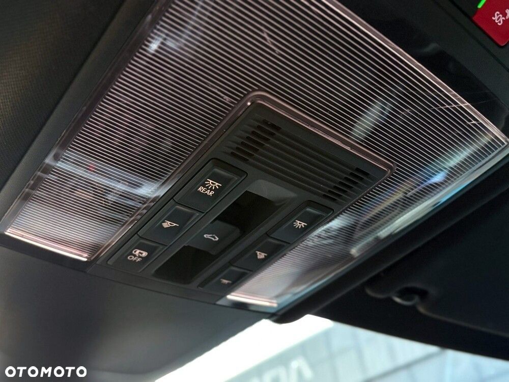 Volkswagen Arteon 2.0 TSI R-Line DSG - 22