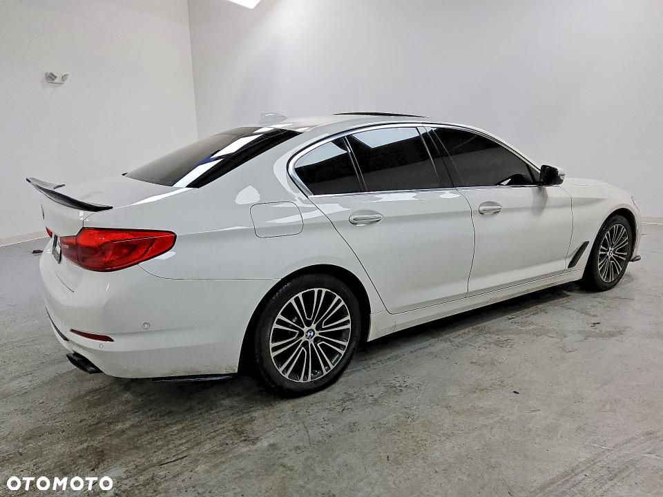 BMW Seria 5 540i xDrive - 2