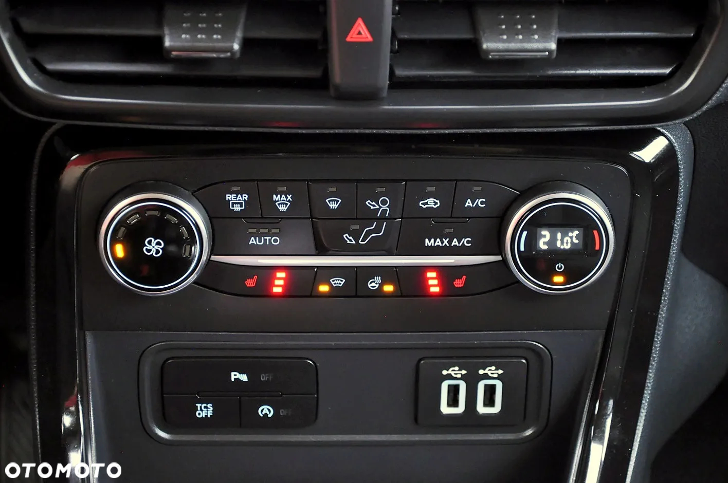 Ford EcoSport 1.0 EcoBoost TITANIUM X - 22