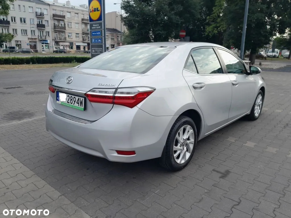 Toyota Corolla 1.6 Comfort - 6