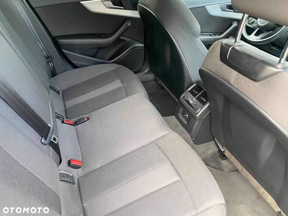 Audi A4 Avant 40 TDI quattro S tronic S line - 14