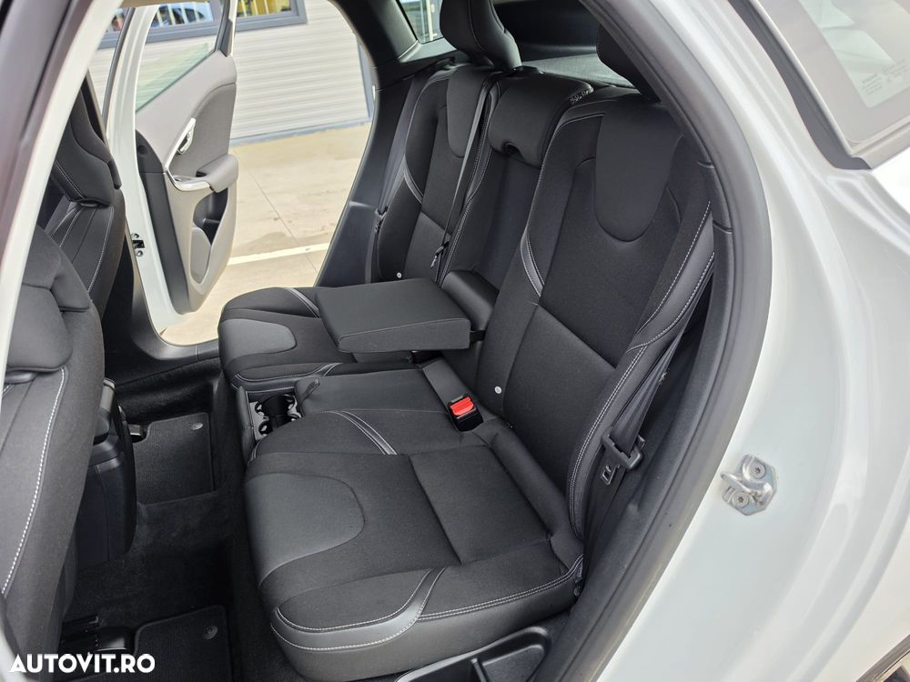 Volvo V40 - 16