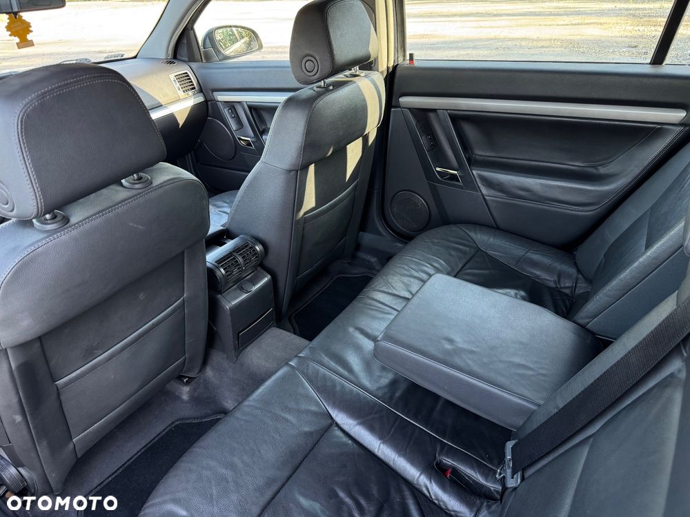 Opel Vectra 1.9 CDTI Cosmo - 9