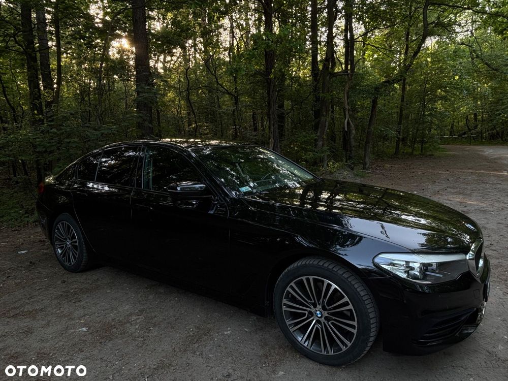 BMW Seria 5 518d Sport Line - 2