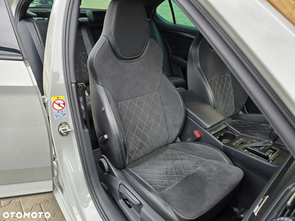 Skoda Superb 2.0 TDI SCR 4x4 Sportline DSG - 26