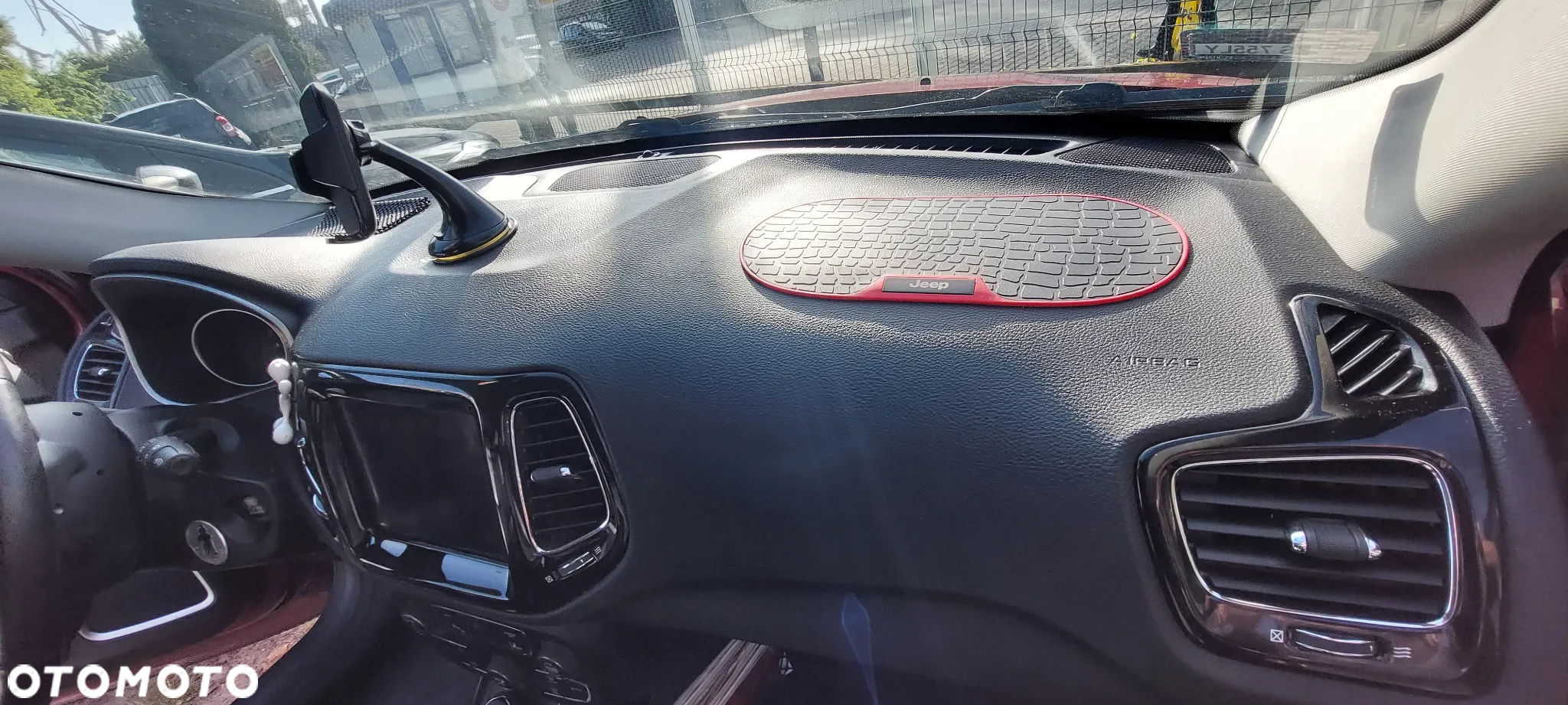 Jeep Compass - 10