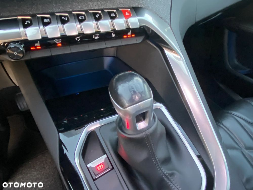 Peugeot 3008 BlueHDi 120 Stop & Start Allure - 27