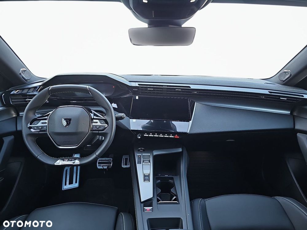 Peugeot 408 - 23
