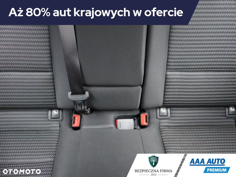 Kia Ceed - 11