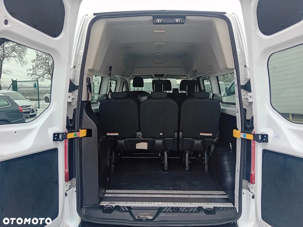 Ford Tourneo Custom - 9