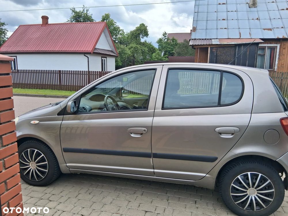 Toyota Yaris - 2
