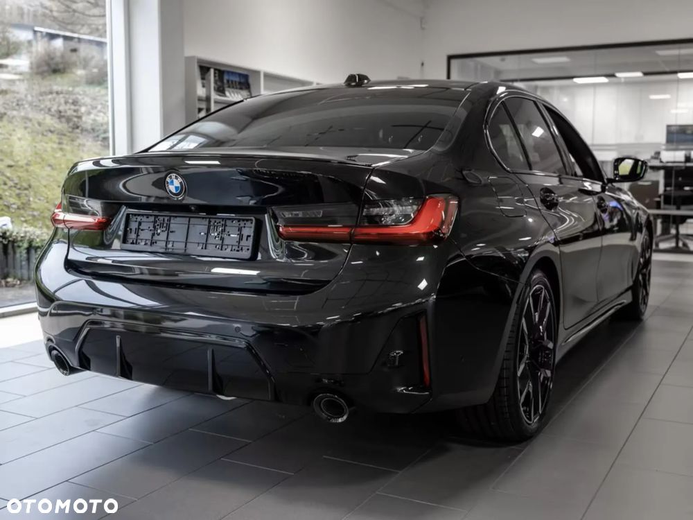 BMW Seria 3 330d xDrive mHEV M Sport - 4
