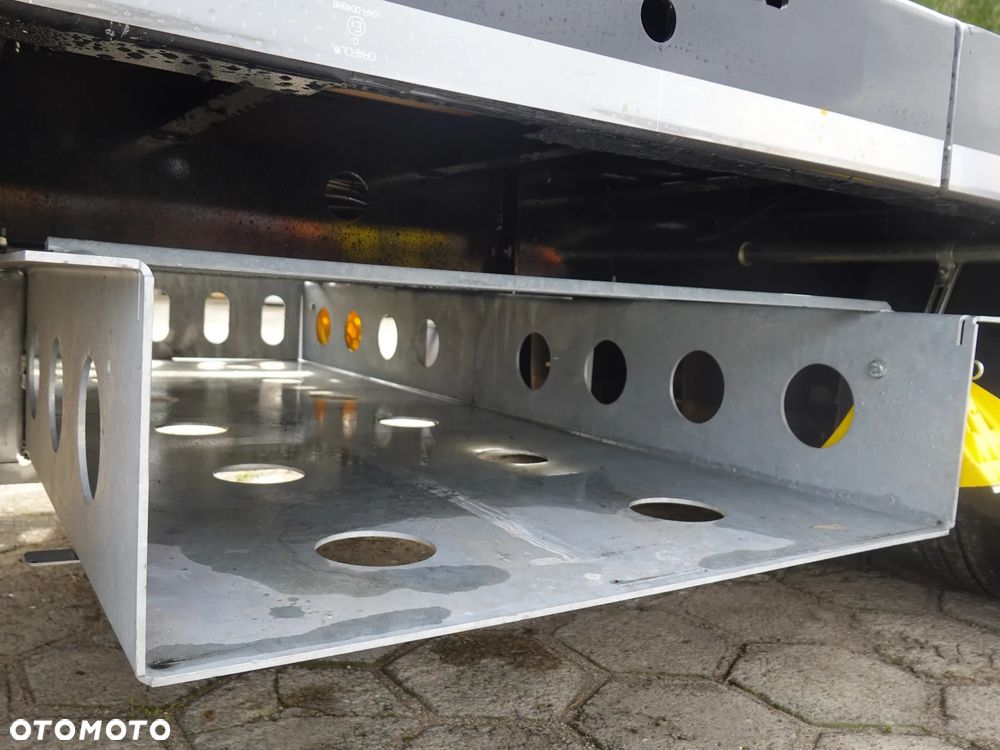 Orthaus Naczepa JUMBO dł. 13.60 m, kontenery 20, 30, 40  Ft ład. 39 T !!! - 38