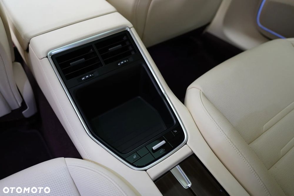 Porsche Panamera 4S Diesel - 28
