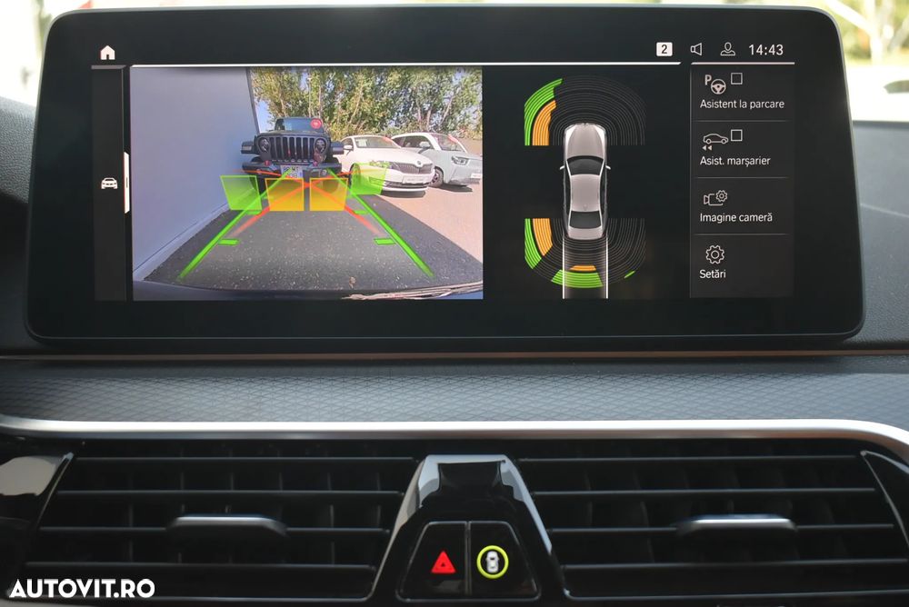 BMW Seria 5 530i xDrive AT MHEV - 24