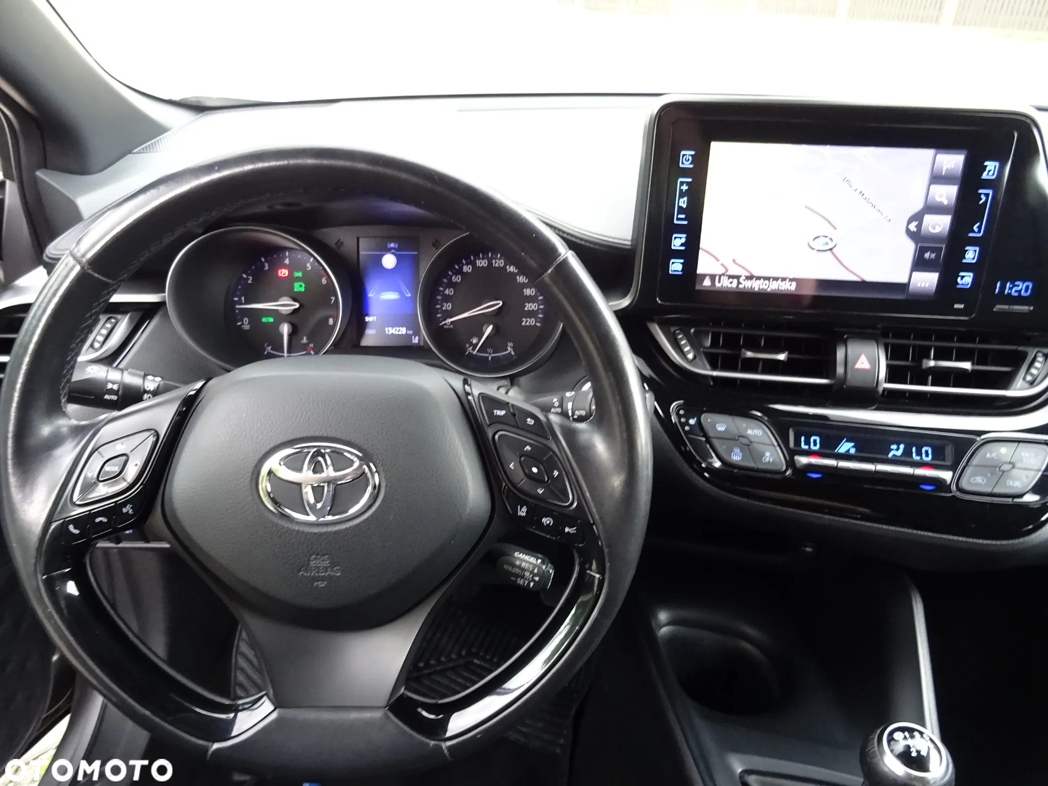 Toyota C-HR 1.2 T Premium - 6