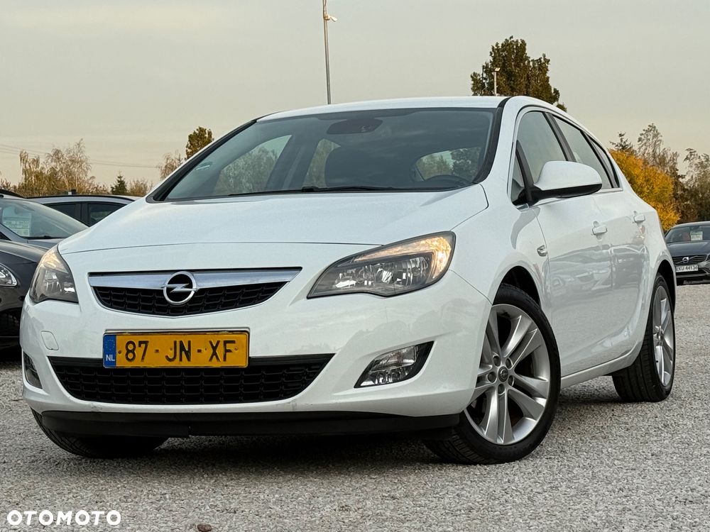 Opel Astra 1.4 Turbo Color Edition - 2