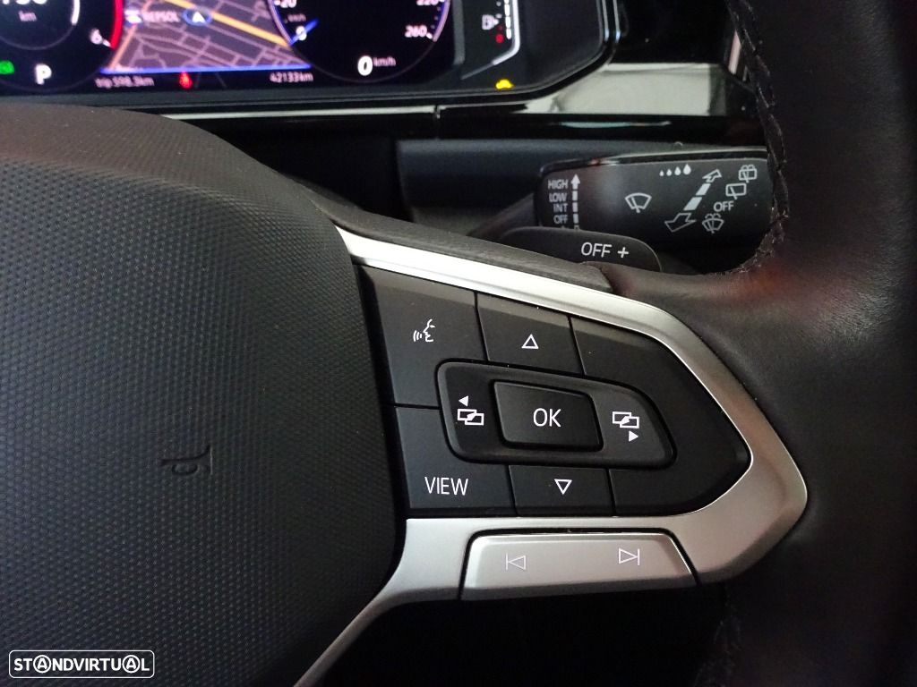 VW T-Roc 2.0 TDI R-Line DSG - 19