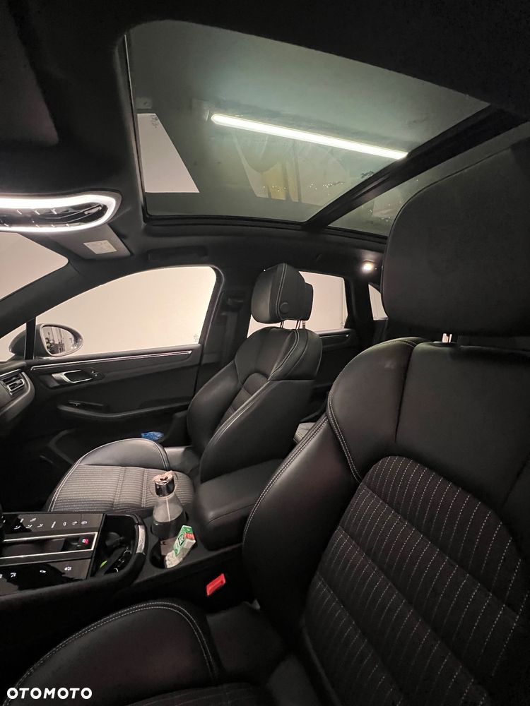 Porsche Macan T - 13