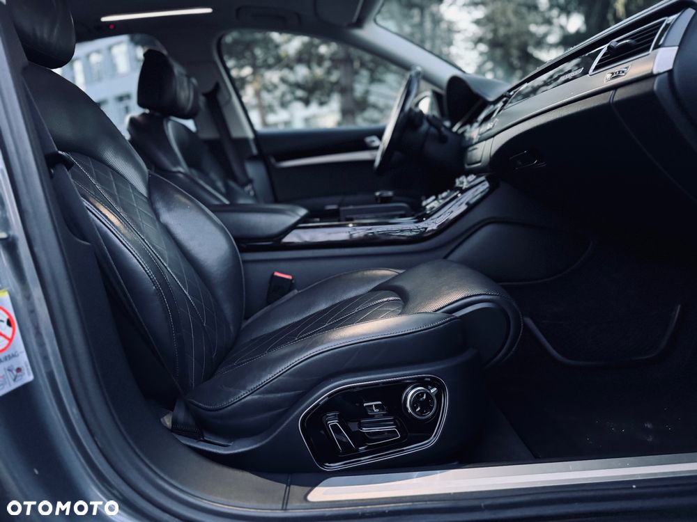 Audi A8 4.2 TDI DPF (clean diesel) quattro tiptronic - 14