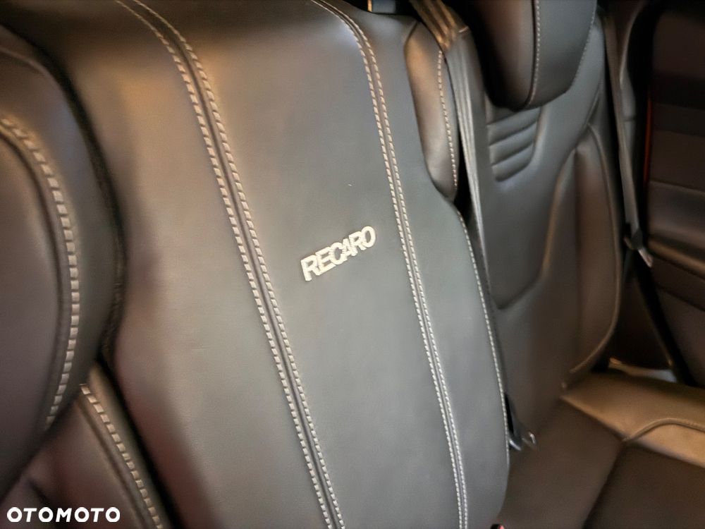 Ford Focus 2.0 EcoBoost ST - 30
