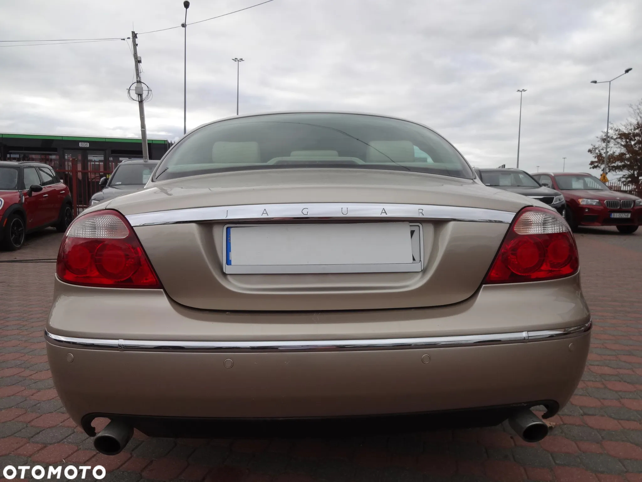 Jaguar S-Type 4.2 V8 - 7